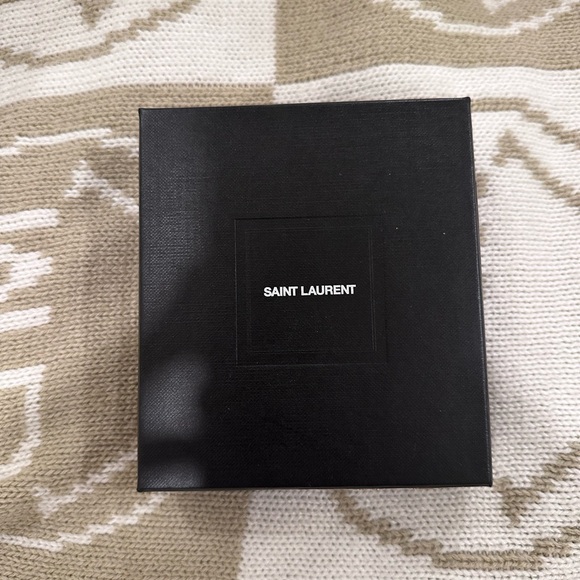 NEW SAINT LAURENT ID PLAQUE BRACELET IN LEATHER -Large - Picture 5 of 5